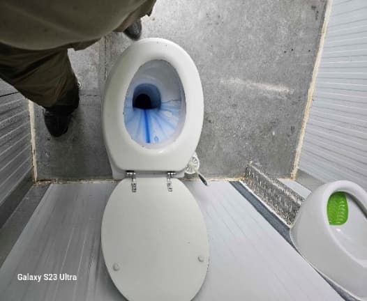 Urinol no lado masculino